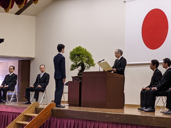 令和２年度卒業式・修了式を挙行しました