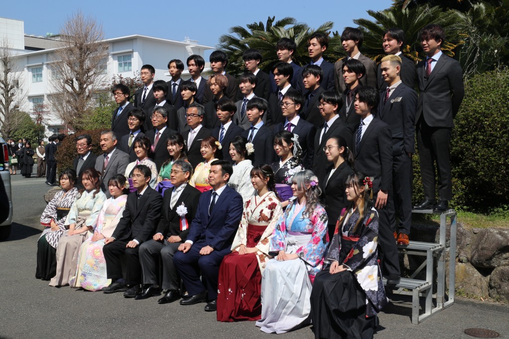 令和５年度卒業式及び専攻科修了式を挙行しました